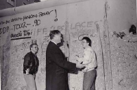 berlin-wall-1990